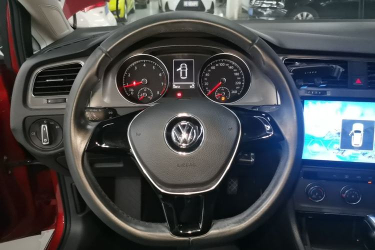 Used Volkswagen Golf 2016 1.6L Automatic Comfort Model Steering Wheel