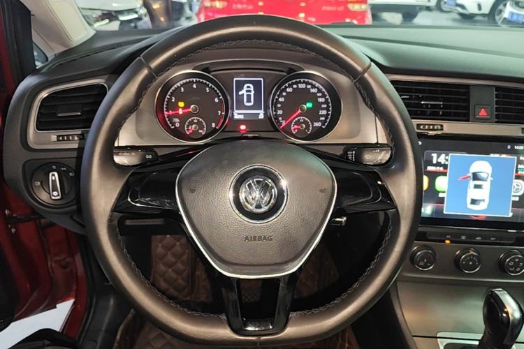 Used Volkswagen Golf 2016 230TSI Automatic Comfort Version Steering Wheel