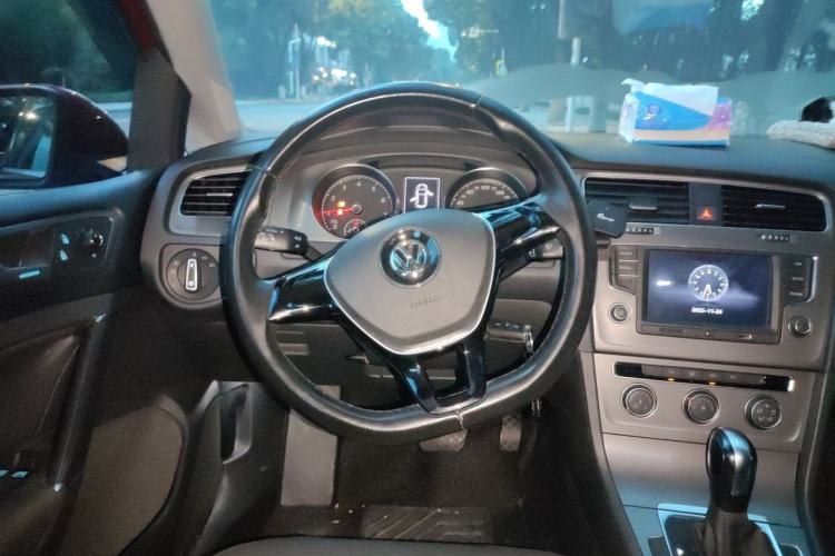 Used Volkswagen Golf 2016 1.6L Automatic Comfort Model Steering Wheel