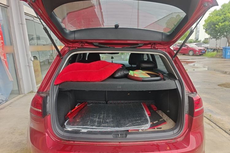 Used Volkswagen Golf 2016 230TSI Automatic Comfort Version Trunk