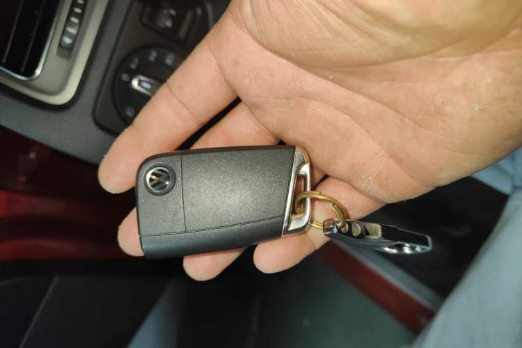Used Volkswagen Golf 2016 230TSI Automatic Luxury Version Vehicle Key