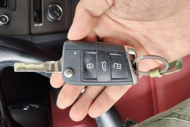 Used Volkswagen Golf 2016 230TSI Automatic Comfort Version Vehicle Key