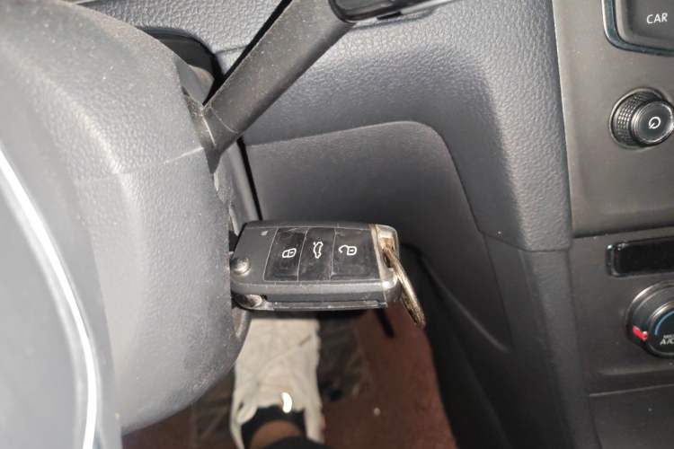Used Volkswagen Golf 2016 230TSI Automatic Comfort Version Vehicle Key
