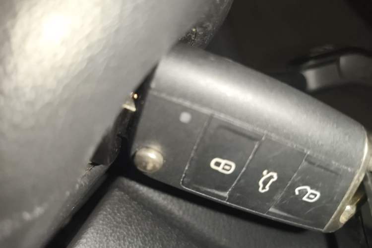 Used Volkswagen Golf 2016 1.6L Automatic Comfort Model Vehicle Key