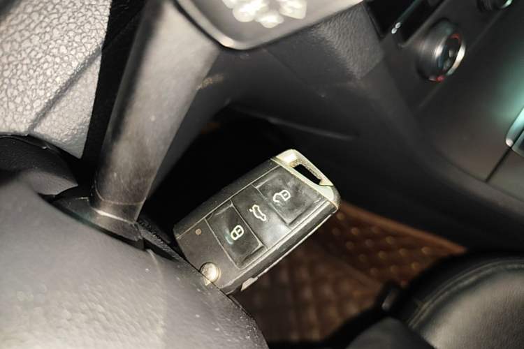 Used Volkswagen Golf 2016 230TSI Automatic Comfort Version Vehicle Key
