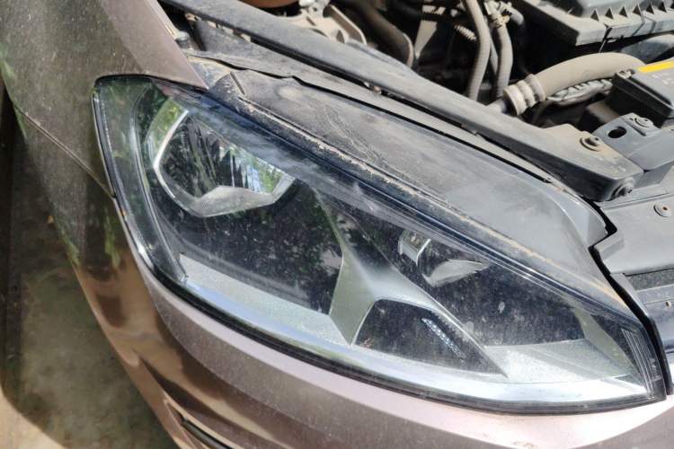 Used Volkswagen Golf 2016 230TSI Automatic Comfort Version Right Front Headlight