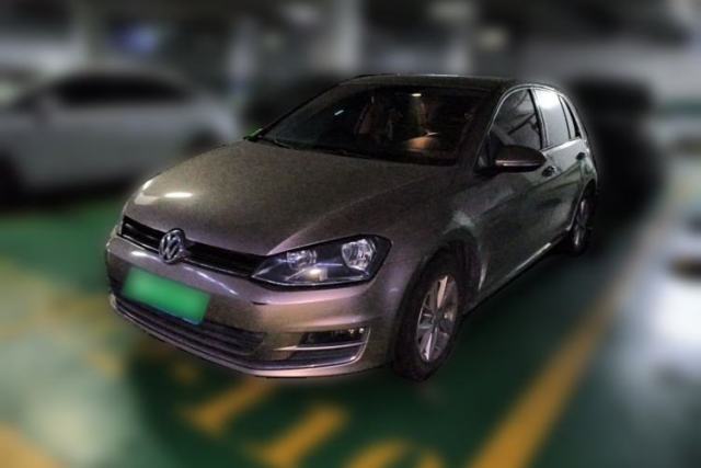 Ojetý Volkswagen Golf 2016 1.6L Automatic Fashion Model