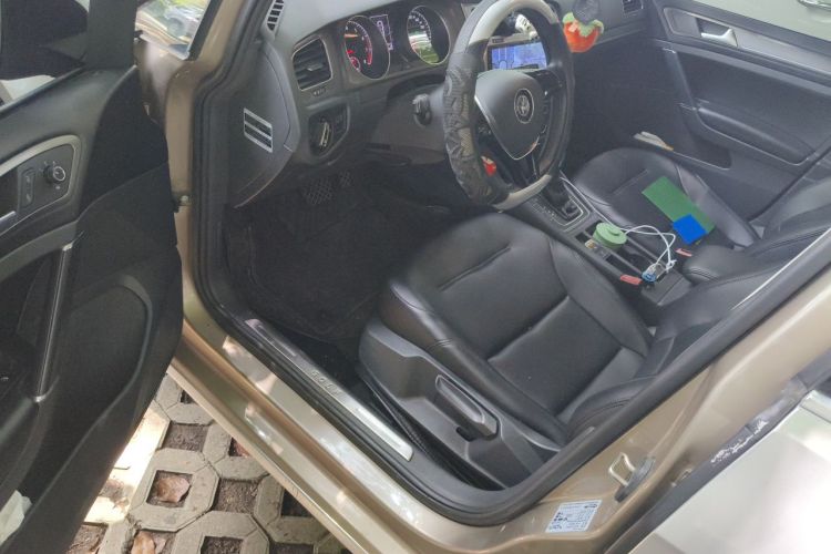 Used Volkswagen Golf 2016 230TSI Automatic Comfort Version Driver Seat