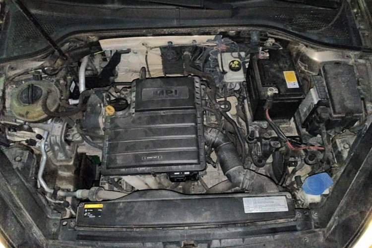 Used Volkswagen Golf 2016 1.6L Automatic Fashion Model Engine Bay