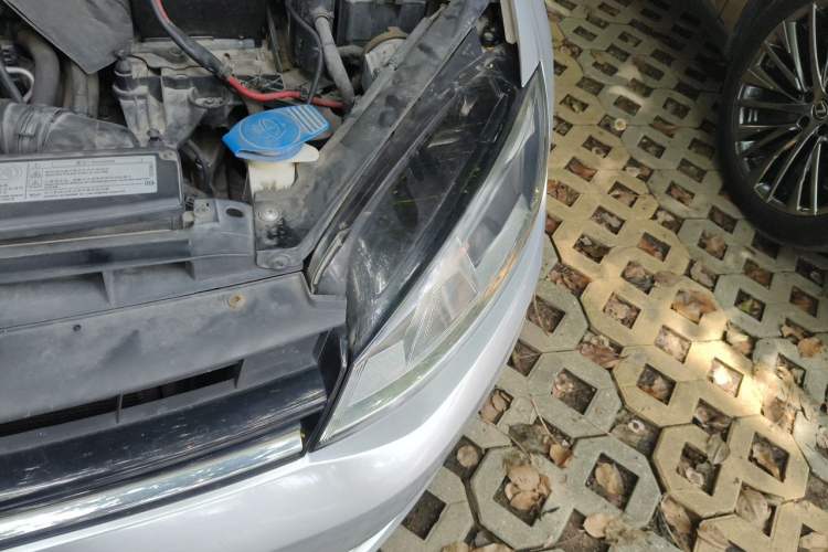 Used Volkswagen Golf 2016 230TSI Automatic Comfort Version Engine Bay Left