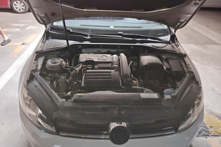Used Volkswagen Golf 2016 230TSI Automatic Luxury Version Engine Bay