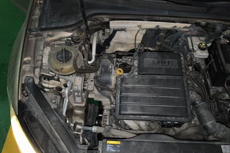 Used Volkswagen Golf 2016 1.6L Automatic Fashion Model Engine Bay Right