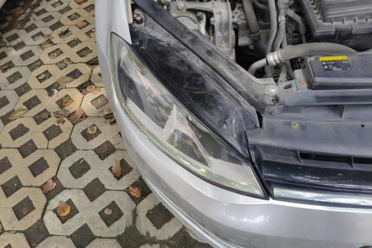 Used Volkswagen Golf 2016 230TSI Automatic Comfort Version Engine Bay Right