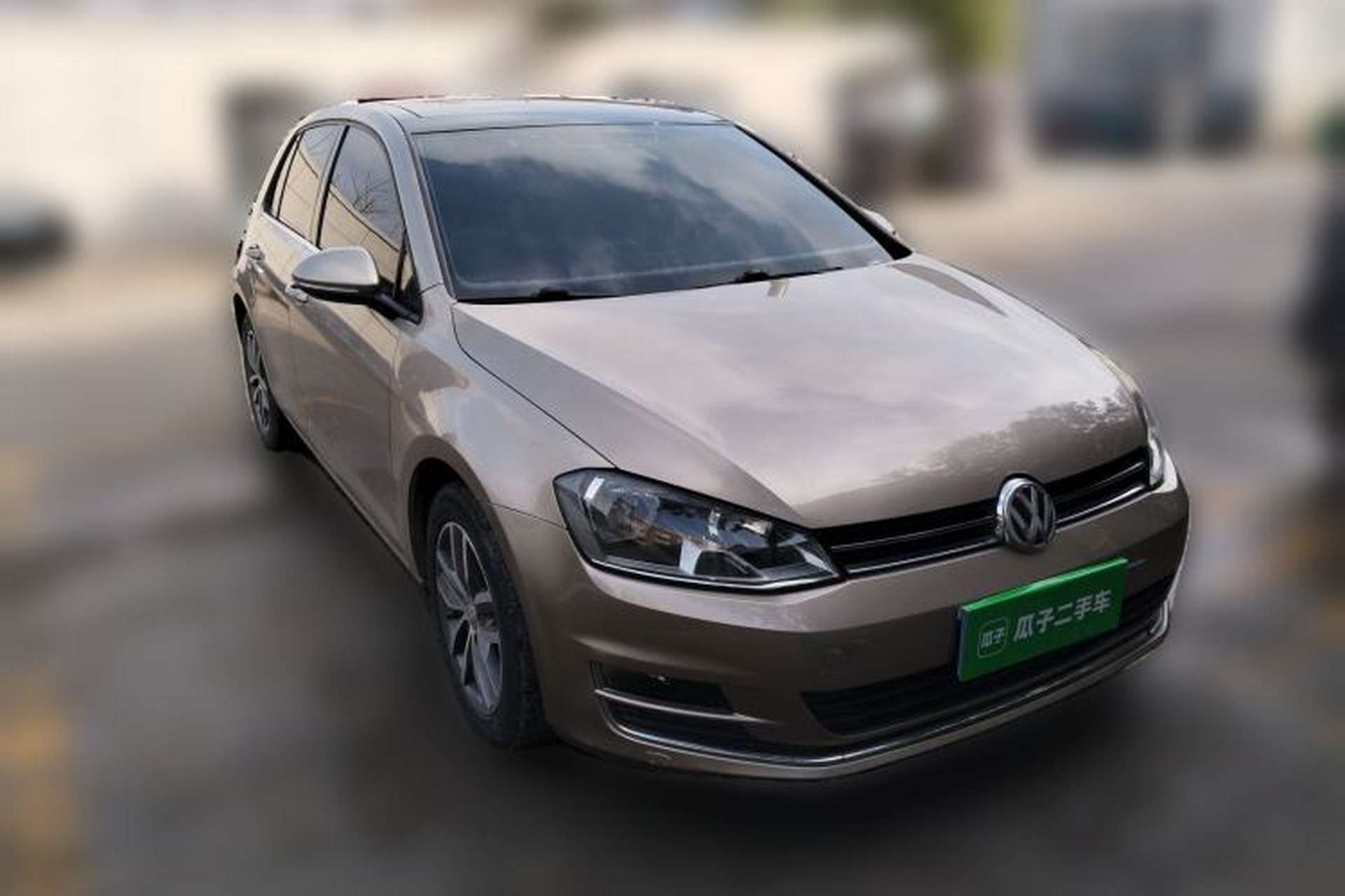 Used Volkswagen Golf 2016 230TSI Automatic Luxury Version Front Right 45 Deg