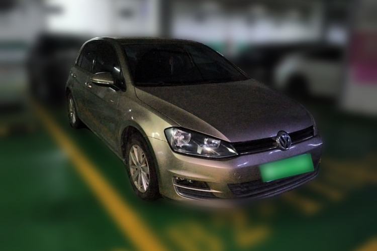 Used Volkswagen Golf 2016 1.6L Automatic Fashion Model Front Right 45 Deg