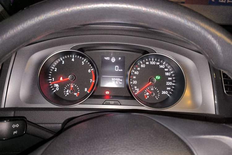 Used Volkswagen Golf 2016 1.6L Automatic Fashion Model Instrument Cluster
