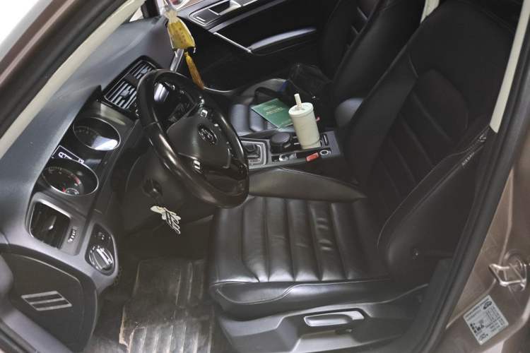 Used Volkswagen Golf 2016 230TSI Automatic Luxury Version Left Front Seat