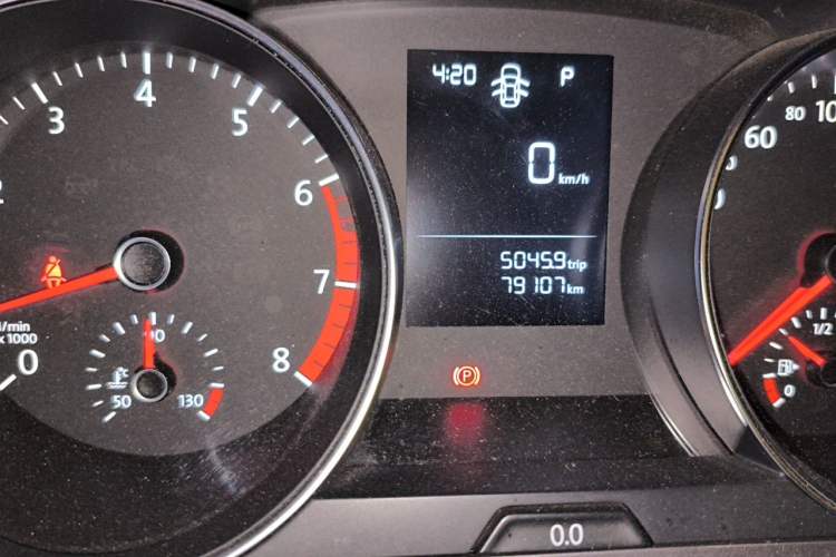 Used Volkswagen Golf 2016 1.6L Automatic Fashion Model Odometer Close Up