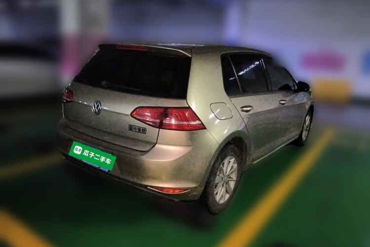 Used Volkswagen Golf 2016 1.6L Automatic Fashion Model Rear Right 45 Deg