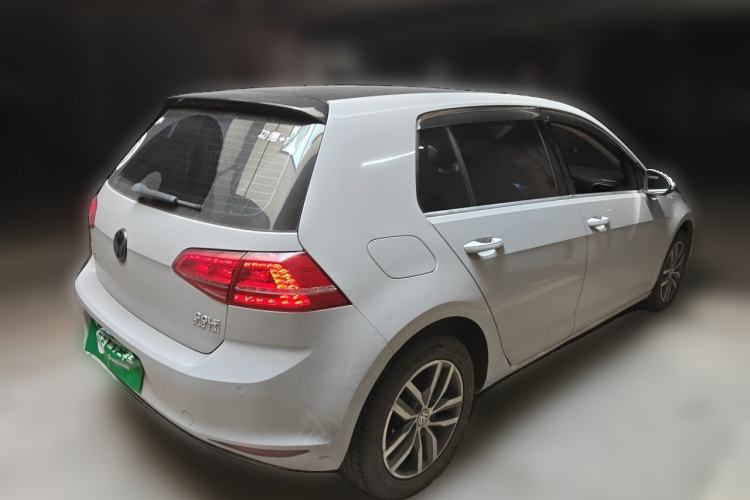 Used Volkswagen Golf 2016 230TSI Automatic Luxury Version Rear Right 45 Deg