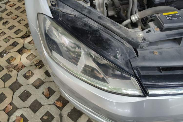 Used Volkswagen Golf 2016 230TSI Automatic Comfort Version Right Front Headlight