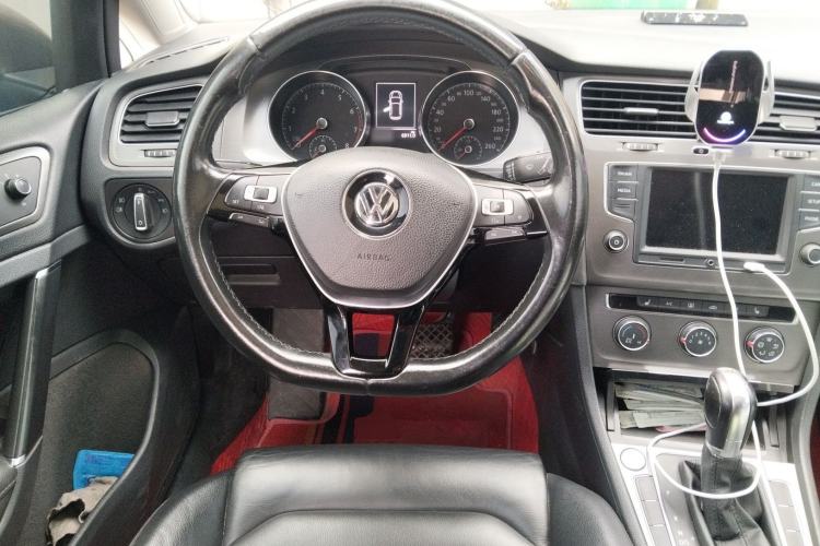 Used Volkswagen Golf 2016 230TSI Automatic Luxury Version Steering Wheel