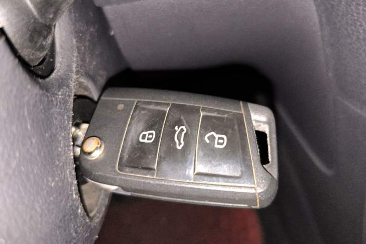 Used Volkswagen Golf 2016 1.6L Automatic Fashion Model Vehicle Key