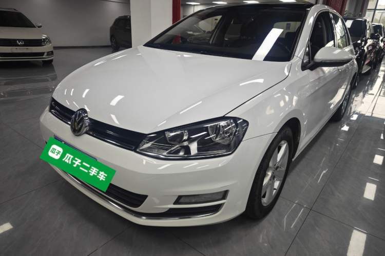 Used Volkswagen Golf 2016 1.6L Automatic Comfort Model Guazi used car, China used car export, Used car for sale, Used  cars, Cheapest cars for sale