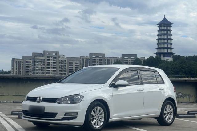 Used Volkswagen Golf 2016 1.6L Automatic Fashion Model