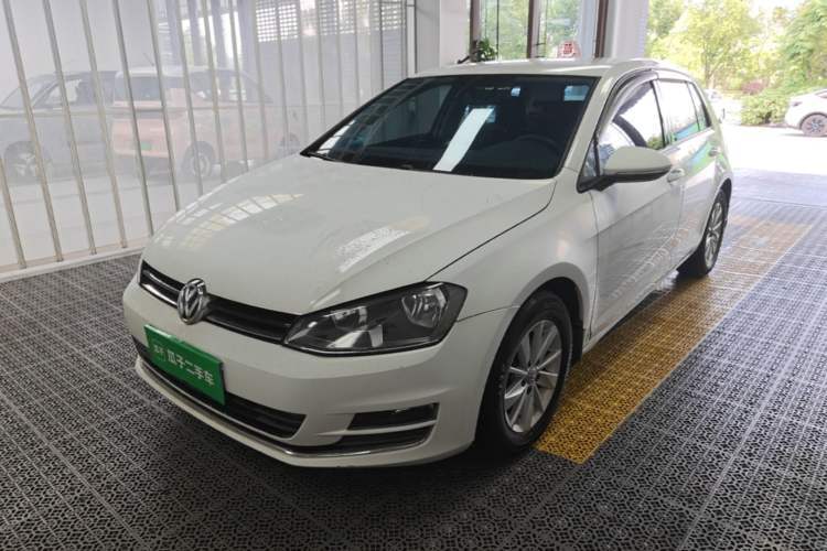 Used Volkswagen Golf 2016 1.6L Automatic Fashion Model Guazi used car, China used car export, Used car for sale, Used  cars, Cheapest cars for sale