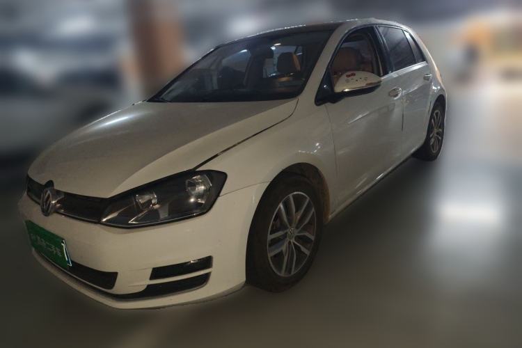 Used Volkswagen Golf 2016 230TSI Automatic Luxury Version Guazi used car, China used car export, Used car for sale, Used cars, Cheapest cars for sale