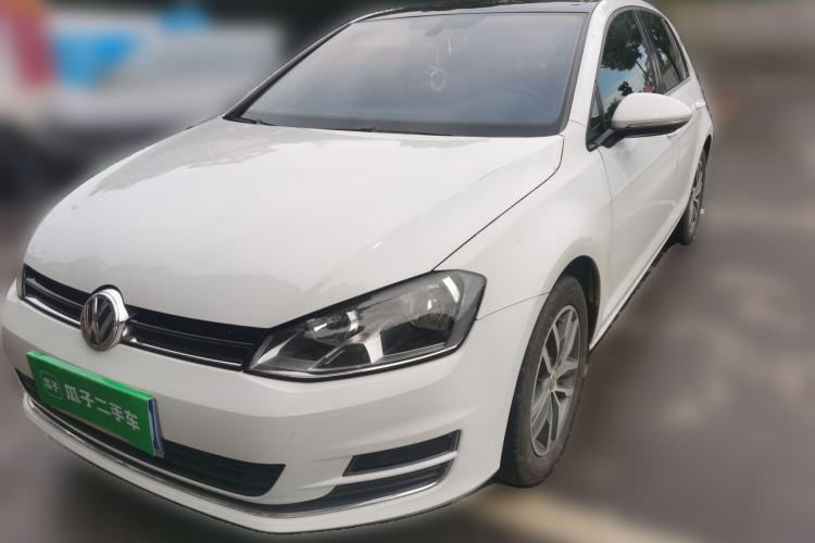 Used Volkswagen Golf 2016 230TSI Automatic Luxury Version Guazi used car, China used car export, Used car for sale, Used cars, Cheapest cars for sale