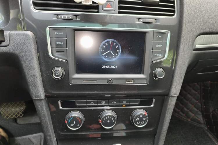 Used Volkswagen Golf 2016 1.6L Automatic Comfort Model Audio And AC Panel