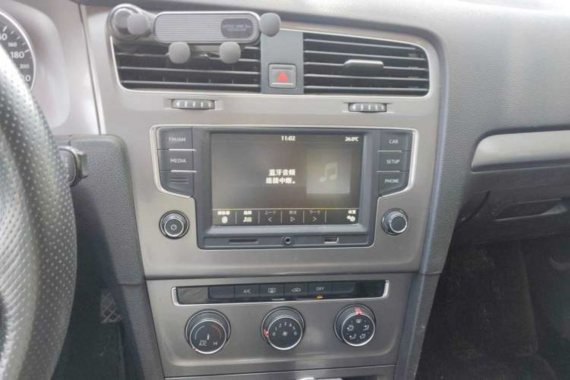 Used Volkswagen Golf 2016 1.6L Automatic Fashion Model Audio And AC Panel