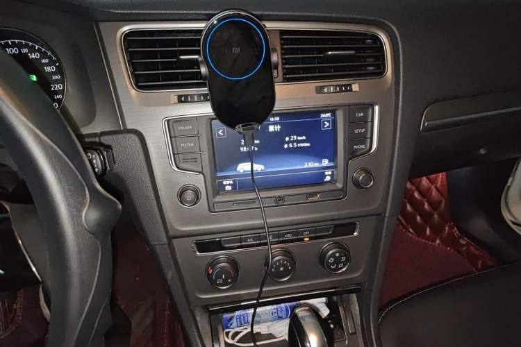 Used Volkswagen Golf 2016 1.6L Automatic Comfort Model Audio And AC Panel