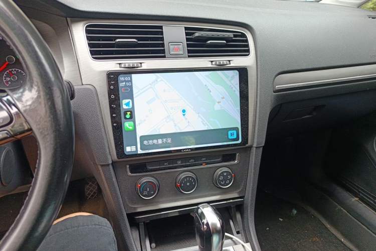 Used Volkswagen Golf 2016 230TSI Automatic Comfort Version Audio And AC Panel