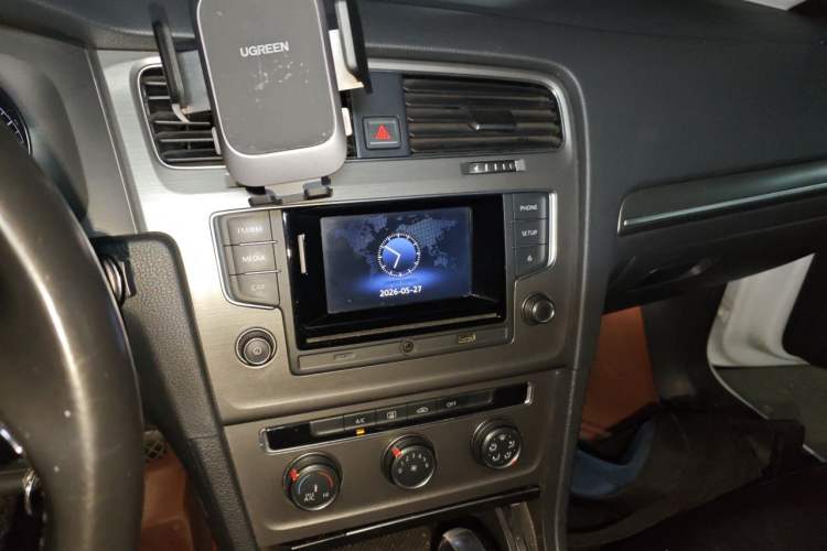 Used Volkswagen Golf 2016 1.6L Automatic Comfort Model Audio And AC Panel
