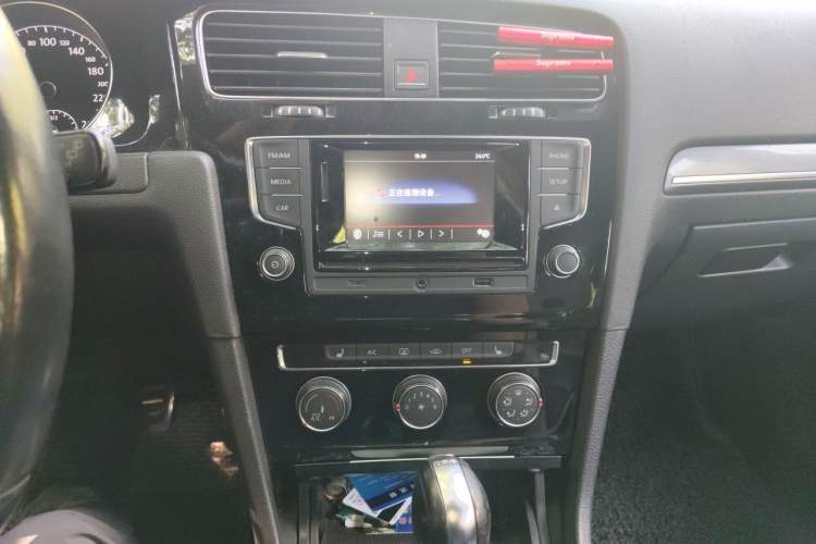 Used Volkswagen Golf 2016 1.4TSI Automatic R-Line Audio And AC Panel