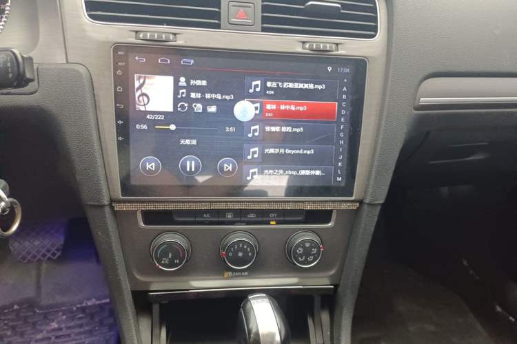 Used Volkswagen Golf 2016 230TSI Automatic Comfort Version Audio And AC Panel