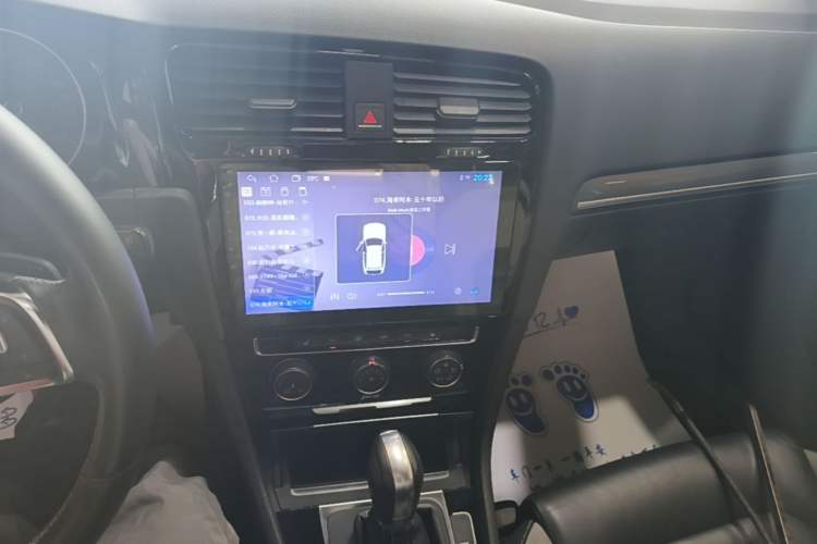 Used Volkswagen Golf 2016 1.4TSI Automatic R-Line Audio And AC Panel