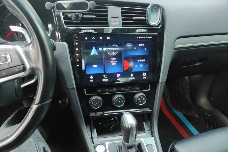 Used Volkswagen Golf 2016 1.4TSI Automatic R-Line Audio And AC Panel