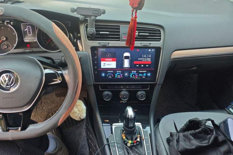 Used Volkswagen Golf 2016 1.4 TSI 25th Anniversary Edition Audio And AC Panel