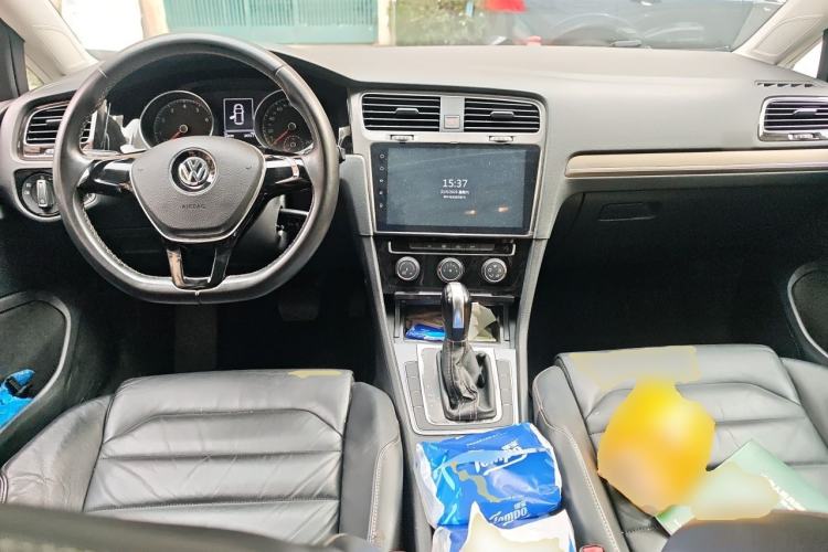 Used Volkswagen Golf 2016 1.4 TSI 25th Anniversary Edition Center Console