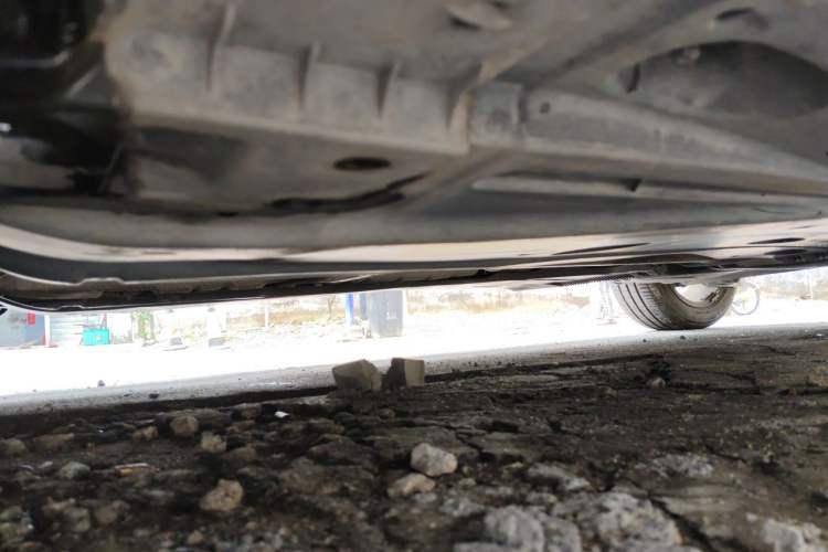 Used Volkswagen Golf 2016 1.6L Automatic Fashion Model Chassis Front Left
