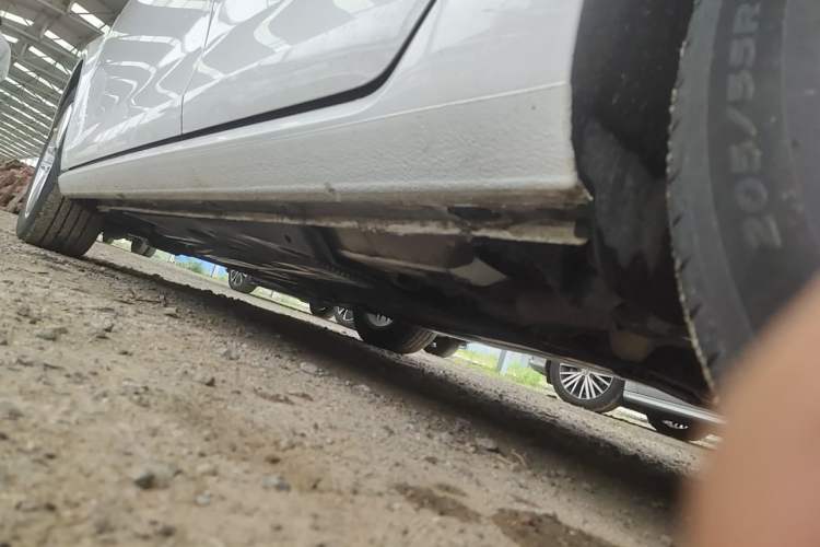 Used Volkswagen Golf 2016 1.6L Automatic Comfort Model Chassis Rear Left