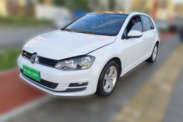 Używany Volkswagen Golf 2016 230TSI Automatic Comfort Version