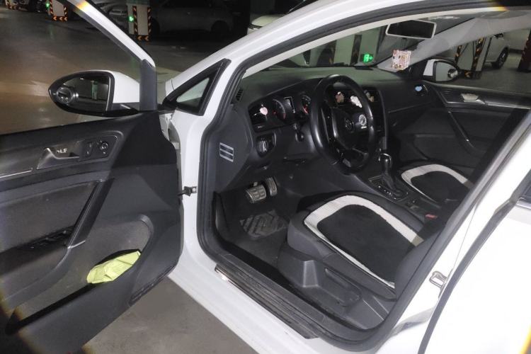 Used Volkswagen Golf 2016 230TSI Automatic Comfort Version Driver Seat