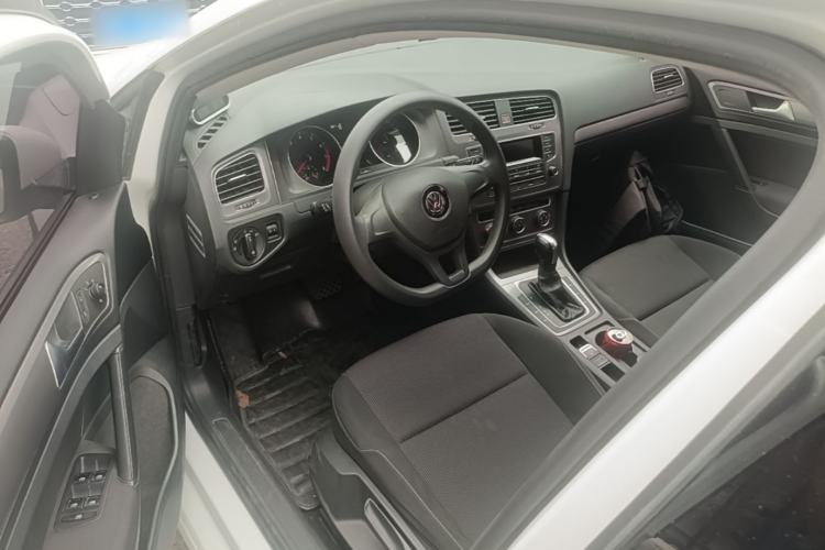 Used Volkswagen Golf 2016 1.6L Automatic Fashion Model Driver Seat