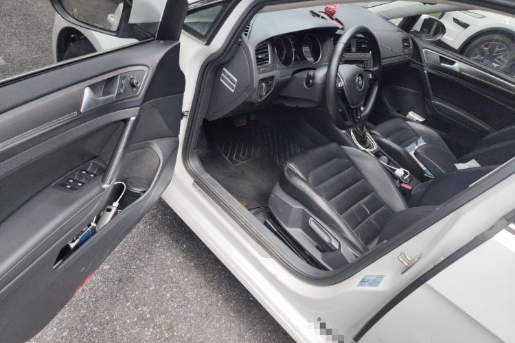 Used Volkswagen Golf 2016 230TSI Automatic Luxury Version Driver Seat