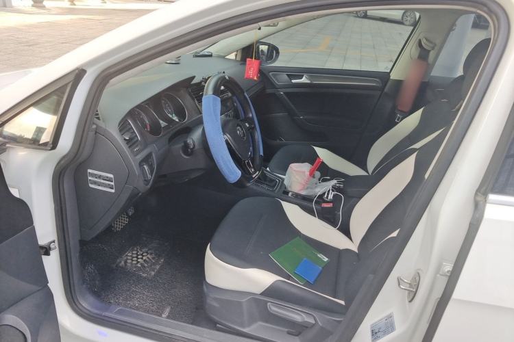 Used Volkswagen Golf 2016 230TSI Automatic Comfort Version Driver Seat